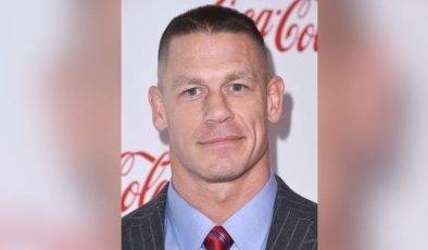 John Cena Oscar sahnesinde çıplak çıktı: John Cena kimdir?