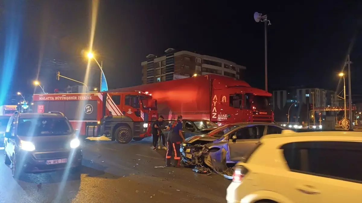 Malatya’da Trafik Kazası: 3 Yaralı