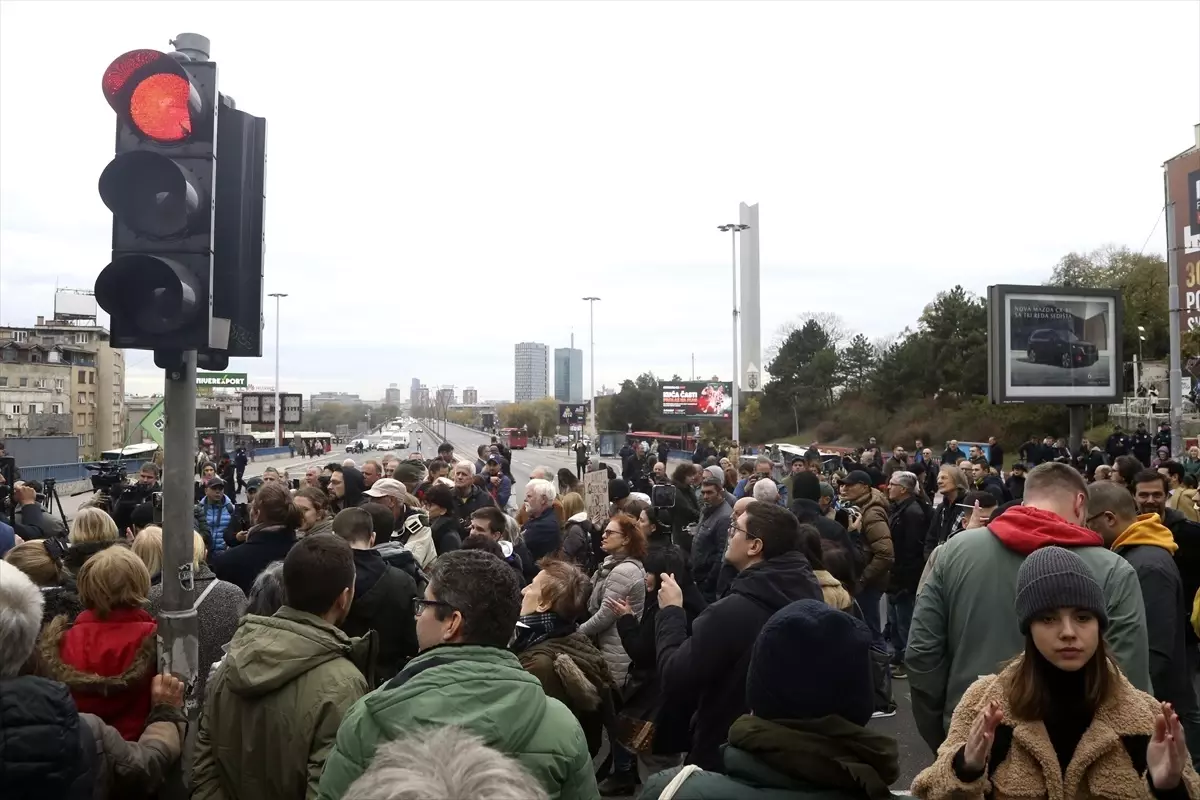 Belgrad’da Eski Sava Köprüsü için Protesto